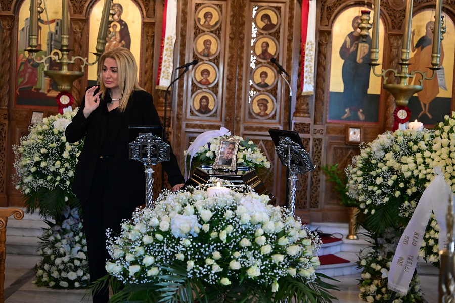 Κηδεία του ηθοποιού Νίκου Γαλανού από τον Ιερό Ναό Κοιμητηρίου Παπάγου, τετάρτη 21 Μαΐου 2025. Ο Νίκος Γαλανός έφυγε από τη ζωή τη Δευτέρα (19/5), σε ηλικία 80 ετών, έπειτα από μάχη με χρόνια ασθένεια. (ΤΑΤΙΑΝΑ ΜΠΟΛΑΡΗ/EUROKINISSI)