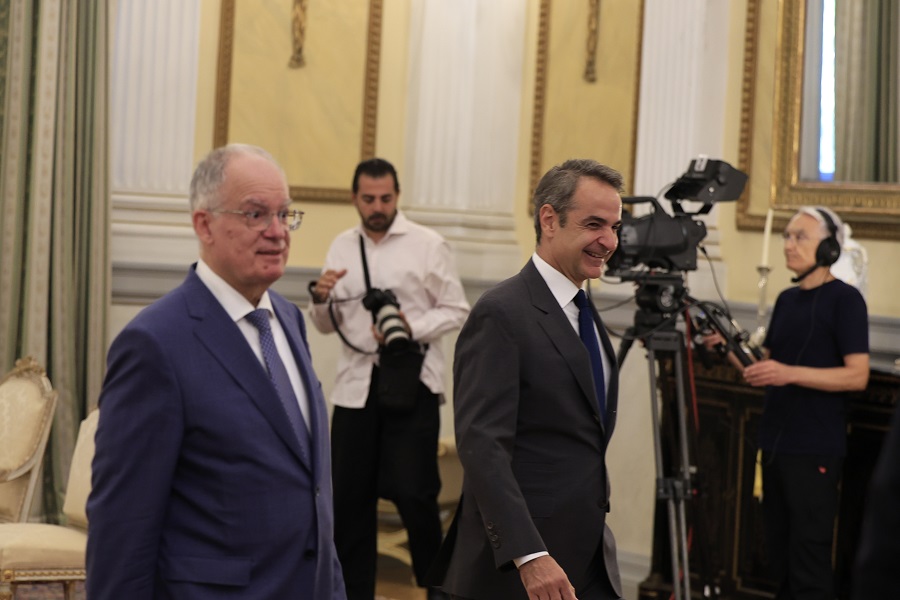 Oρκωμοσία των νέων μελών της Κυβέρνησης, ενώπιον του Προέδρου της Δημοκρατίας Κωνσταντίνου Τασούλα, στο Προεδρικό Μέγαρο, Δευτέρα 30 Ιουνίου 2025. (ΓΙΩΡΓΟΣ ΚΟΝΤΑΡΙΝΗΣ/EUROKINISSI)