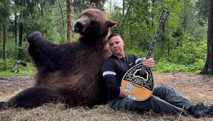bouzouki