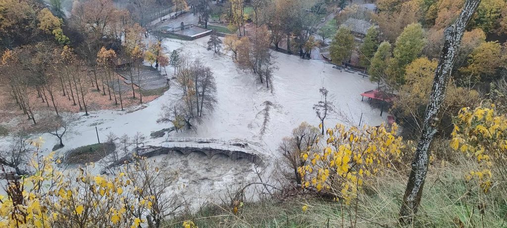 nestorio-plimmires-1024x461