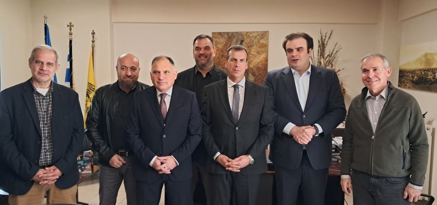 Όλα τα καλά παιδιά που βούλιαξαν τον Νομό, μαζί! Δήμαρχοι και γραμματείς με τον Πιερρακάκη να καμαρώνει...