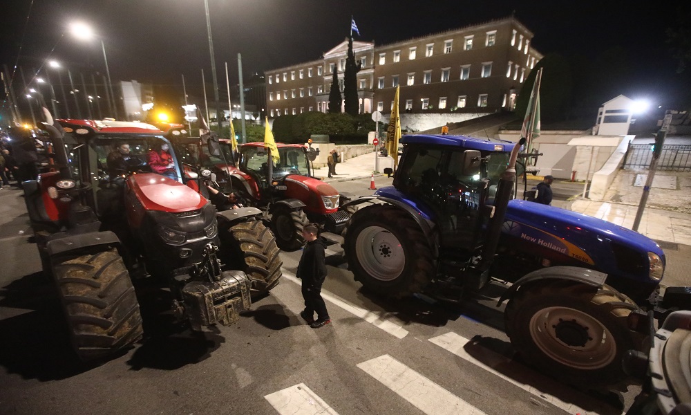 Πανελλαδικό συλλαλητήριο αγροτών στην Αθήνα, Παρασκευή 13 Φεβρουαρίου 2026. Στο επίκεντρο των διεκδικήσεων παραμένουν το υψηλό κόστος παραγωγής, οι εγγυημένες τιμές στα προϊόντα, η αλλαγή του κανονισμού του ΕΛΓΑ και αποζημιώσεις στο 100%. (ΓΙΑΝΝΗΣ ΠΑΝΑΓΟΠΟΥΛΟΣ/EUROKINISSI)