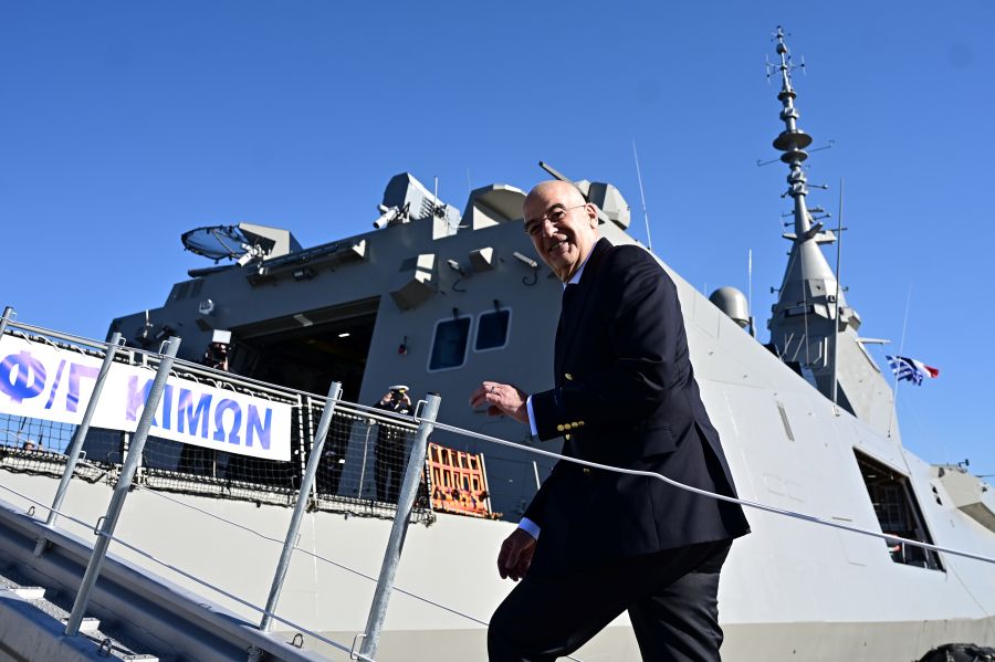 Πρώτος έφτασε ο Δένδιας προκειμένου να επιθεωρήσει...