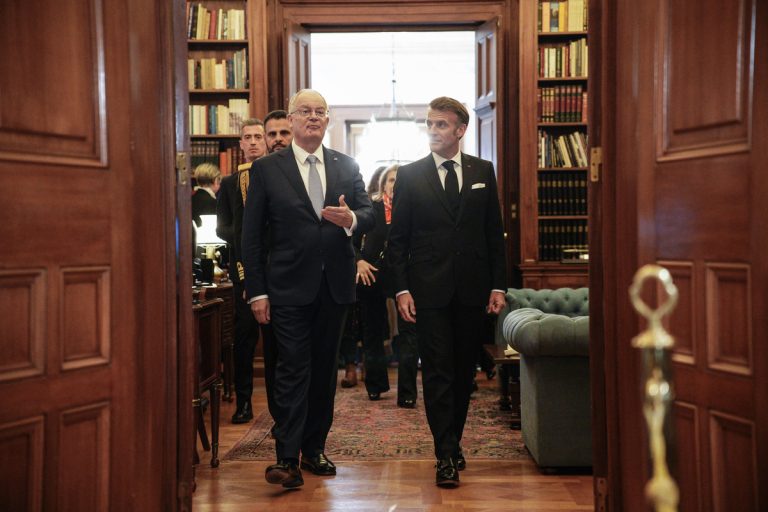 macron-tasoulas-768x512